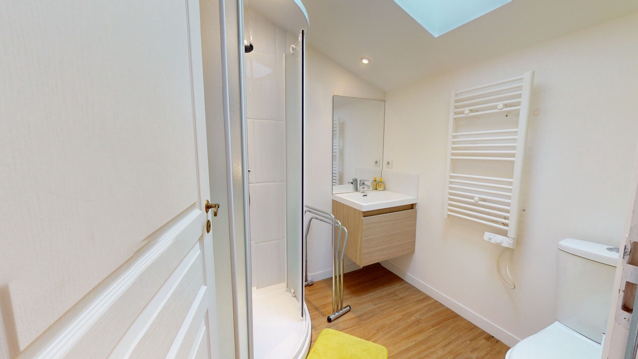 Photo of Bathroom in Saint-Julien-des-Landes