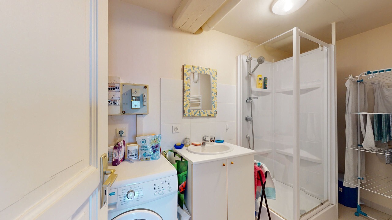 Photo of Bathroom in Saint-Julien-des-Landes