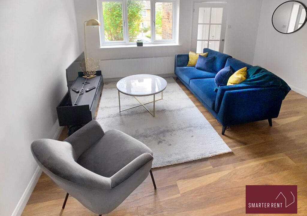 Photo of Livingroom in Guildford