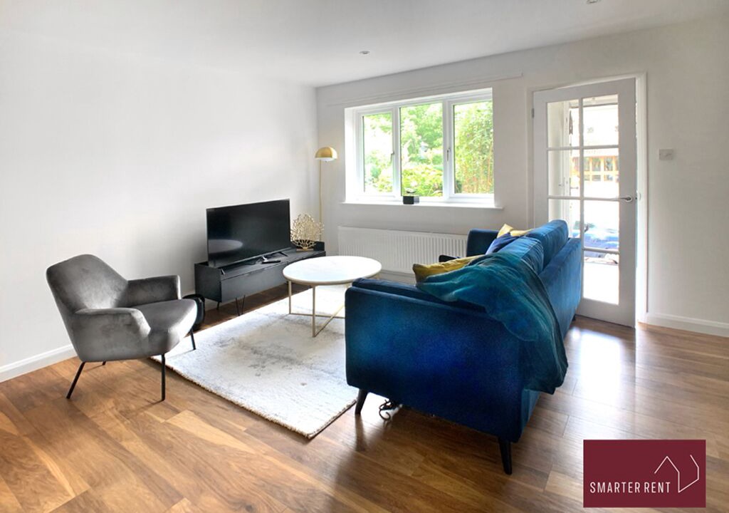 Photo of Livingroom in Guildford