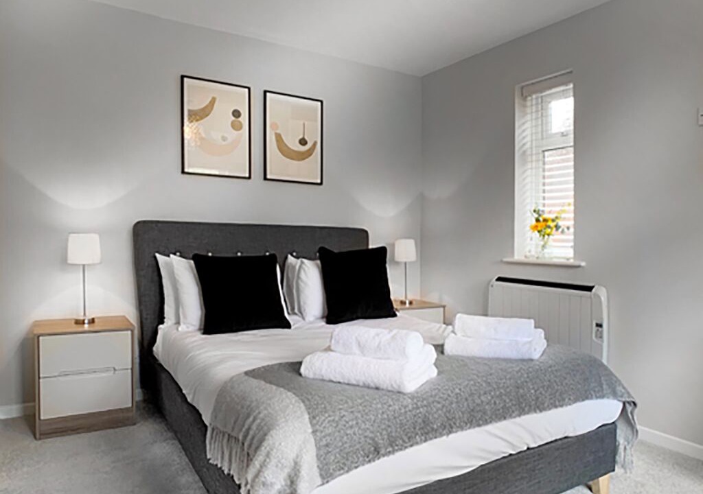 Photo of Bedroom in Lightwater