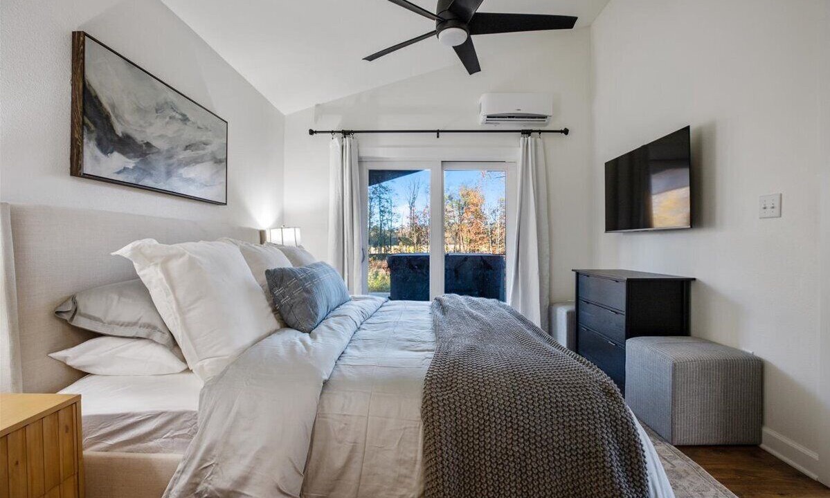 Photo of Bedroom in Hot Springs