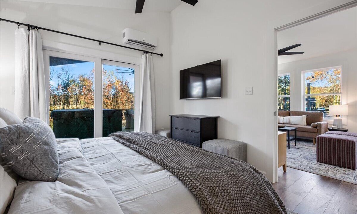 Photo of Bedroom in Hot Springs