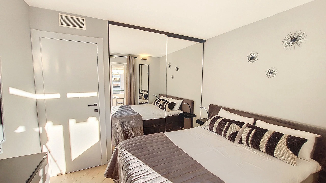 Photo of Bedroom in Les Baumettes