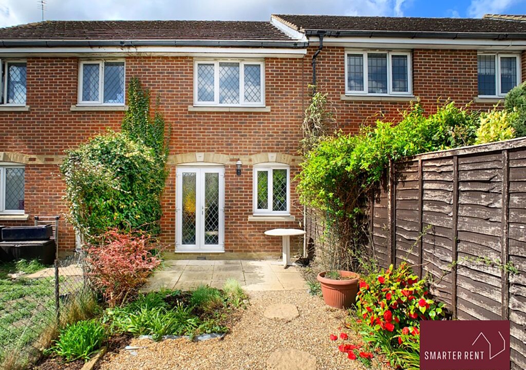 Photo of Outdoor in Knaphill