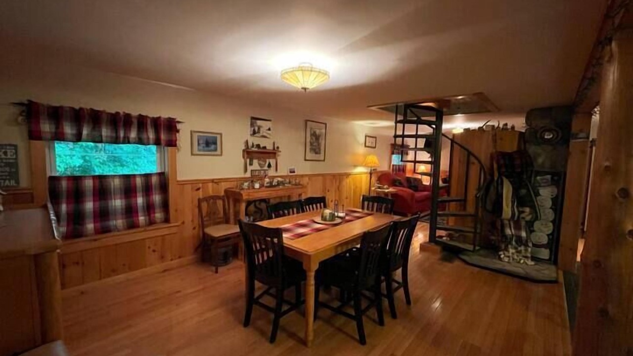 Photo of Bedroom in Town of Webb