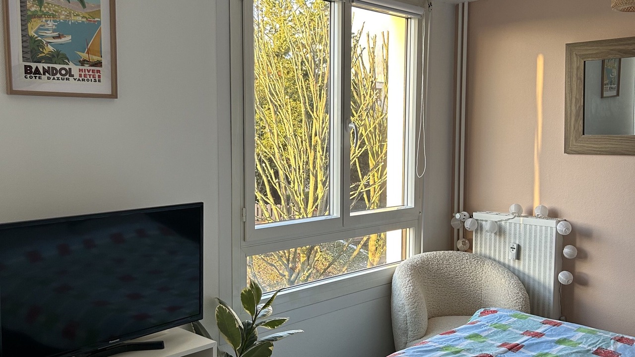 Photo of Bedroom in Beaulieu - Maladrerie - Saint-Paul