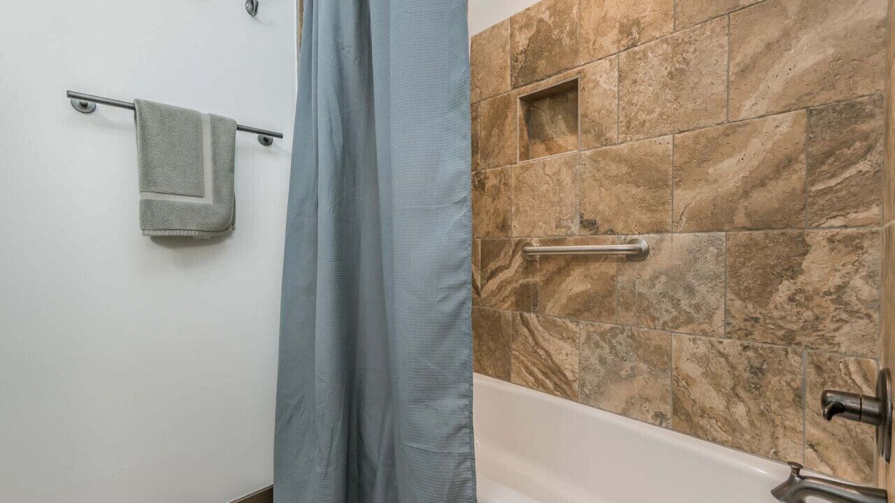 Photo of Bathroom in Canyon