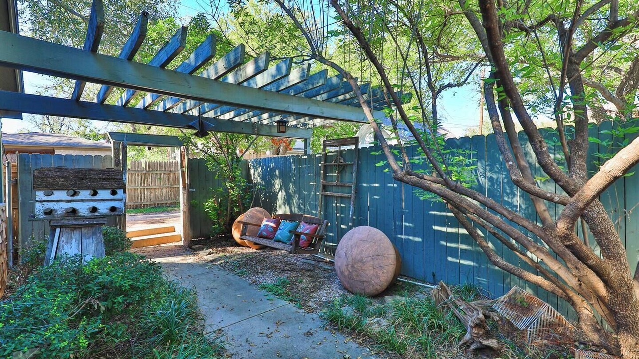 Photo of Outdoor in Sayles Blvd. Area