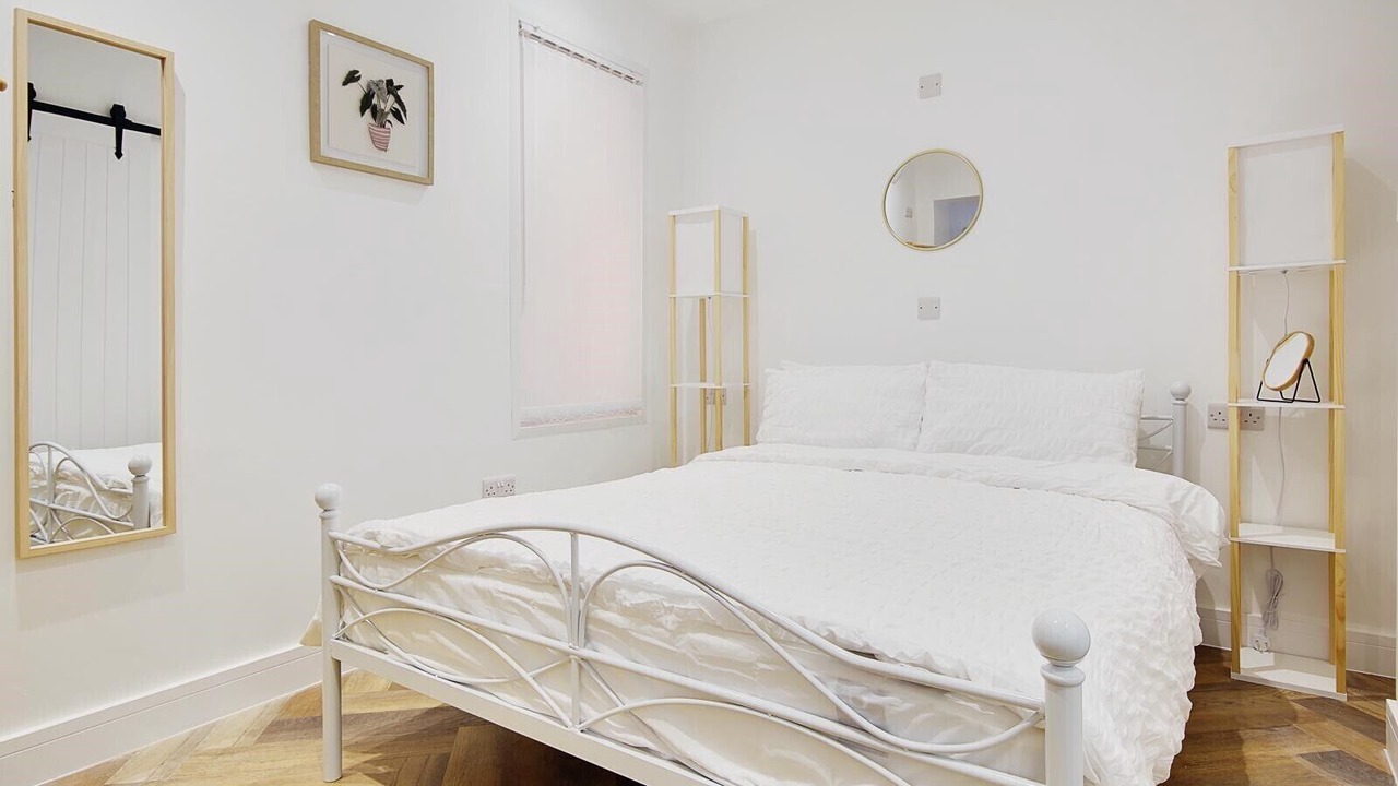 Photo of Others in Westbourne