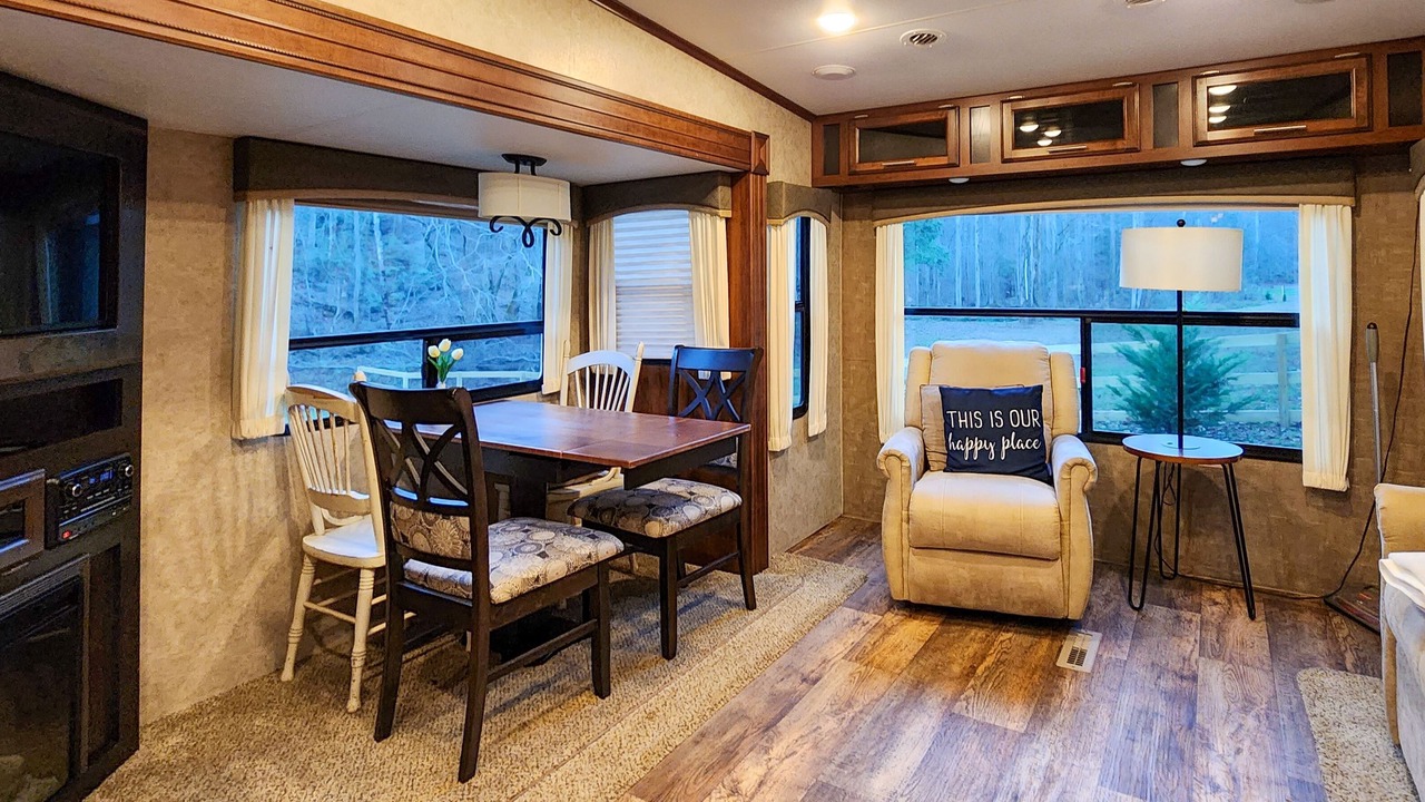 Photo of Livingroom in Ellijay