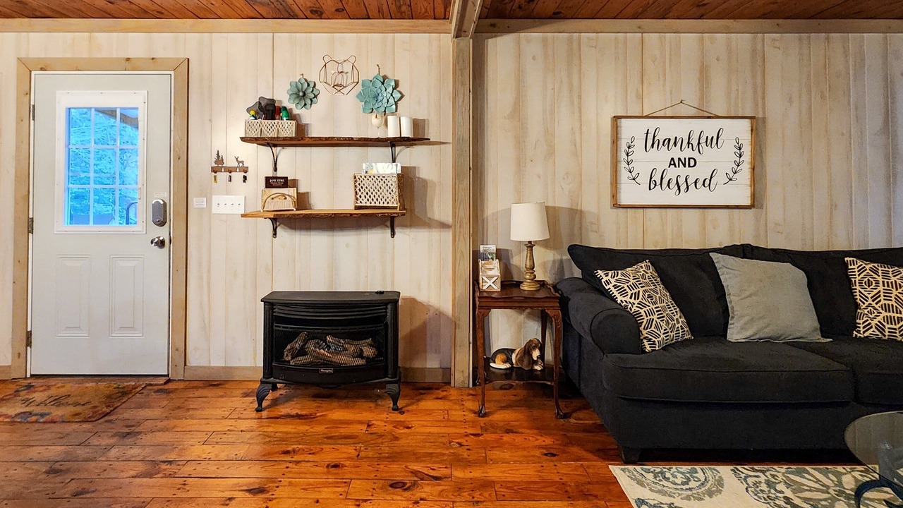Photo of Livingroom in Ellijay
