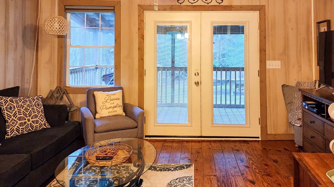 Photo of Livingroom in Ellijay