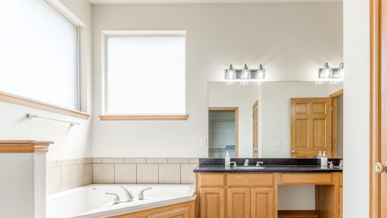 Photo of Bathroom in Del City