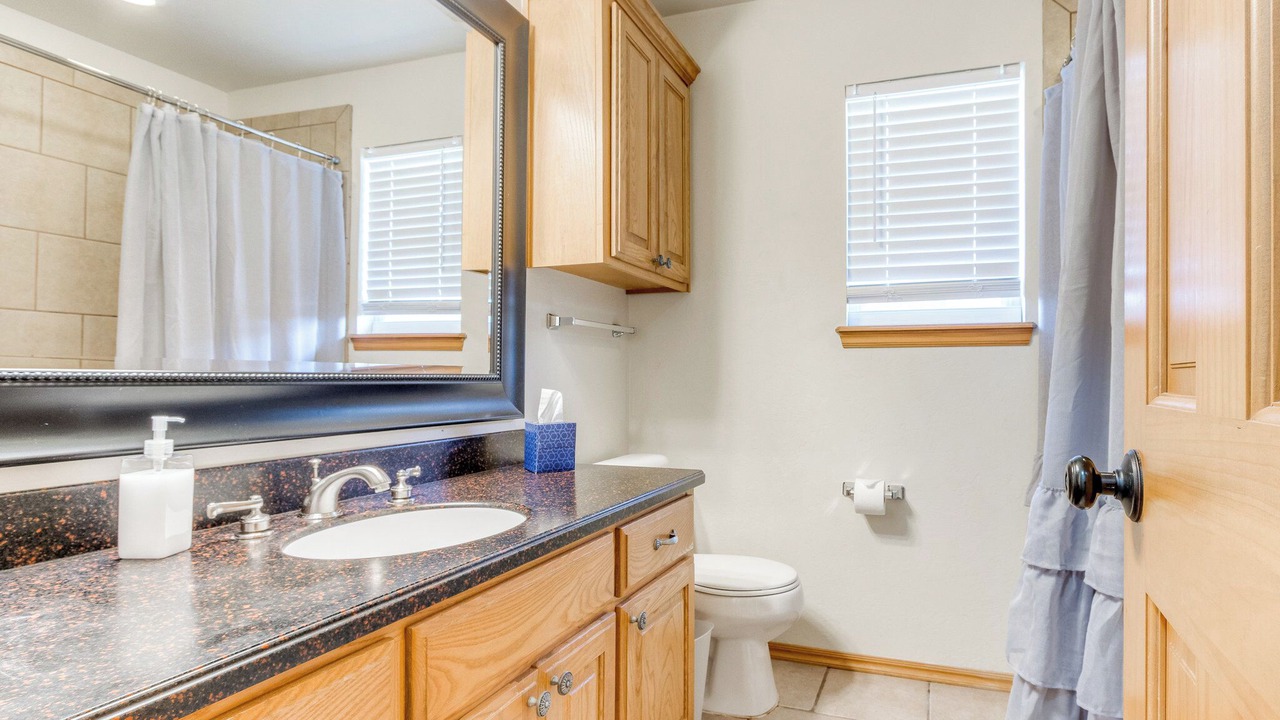 Photo of Bathroom in Del City