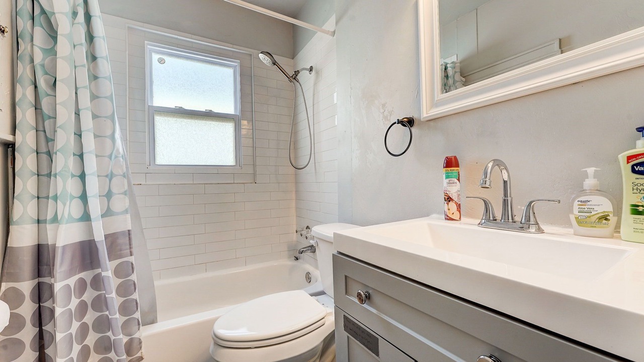 Photo of Bathroom in Central Oklahoma City