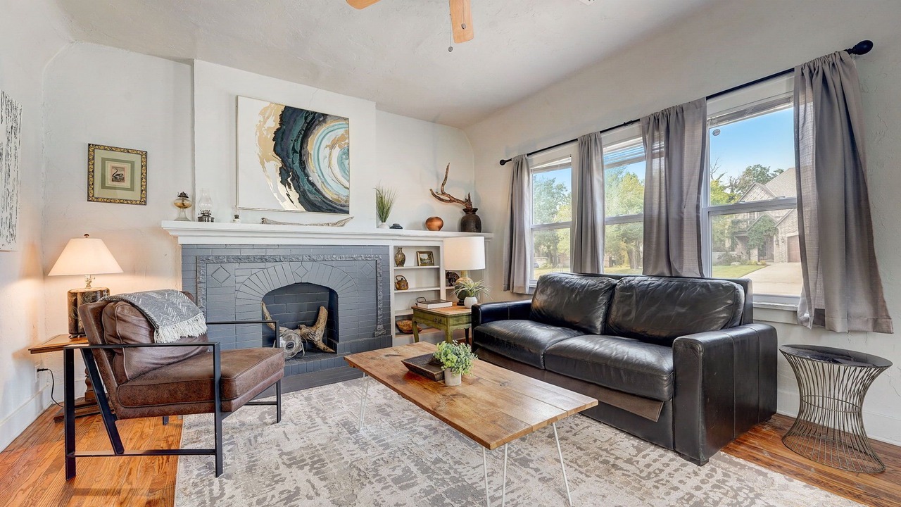 Photo of Livingroom in Central Oklahoma City
