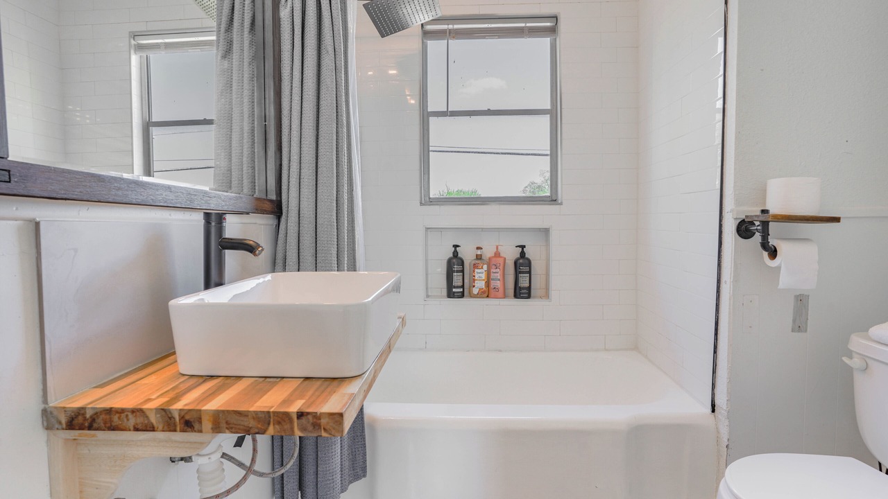 Photo of Bathroom in Central Oklahoma City