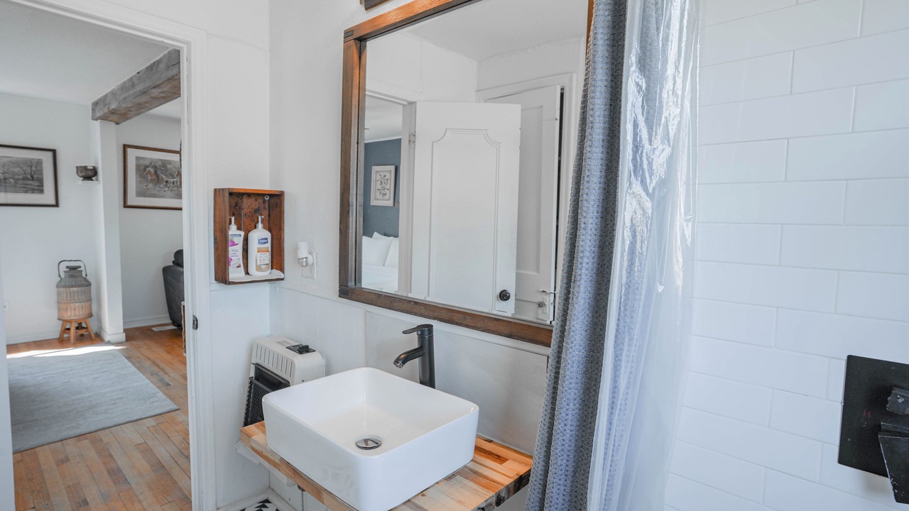 Photo of Bathroom in Central Oklahoma City