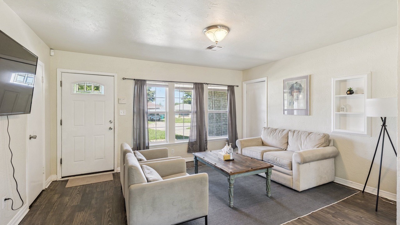 Photo of Livingroom in Central Oklahoma City