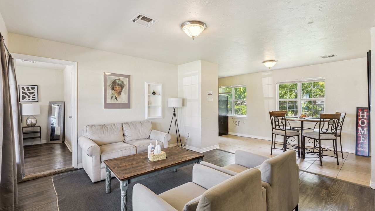 Photo of Livingroom in Central Oklahoma City