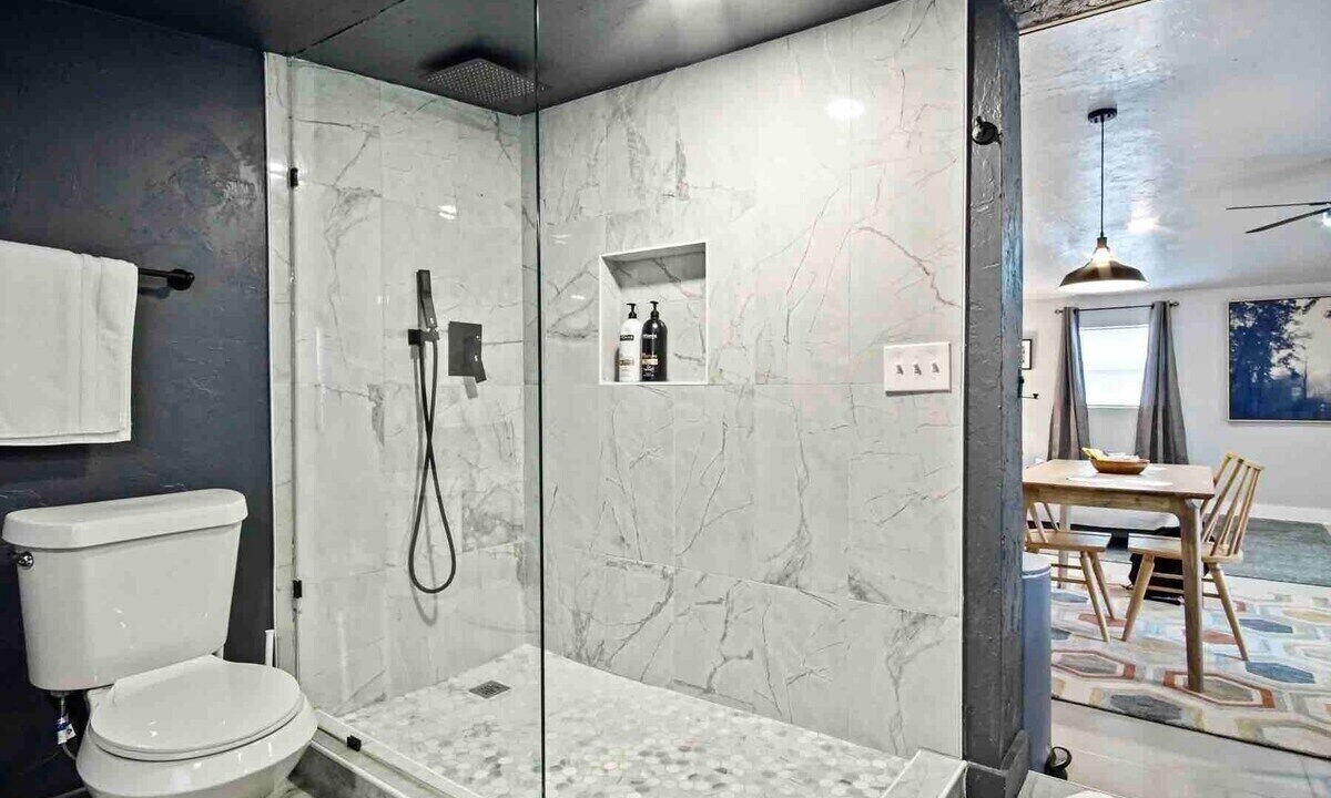 Photo of Bathroom in Central Oklahoma City