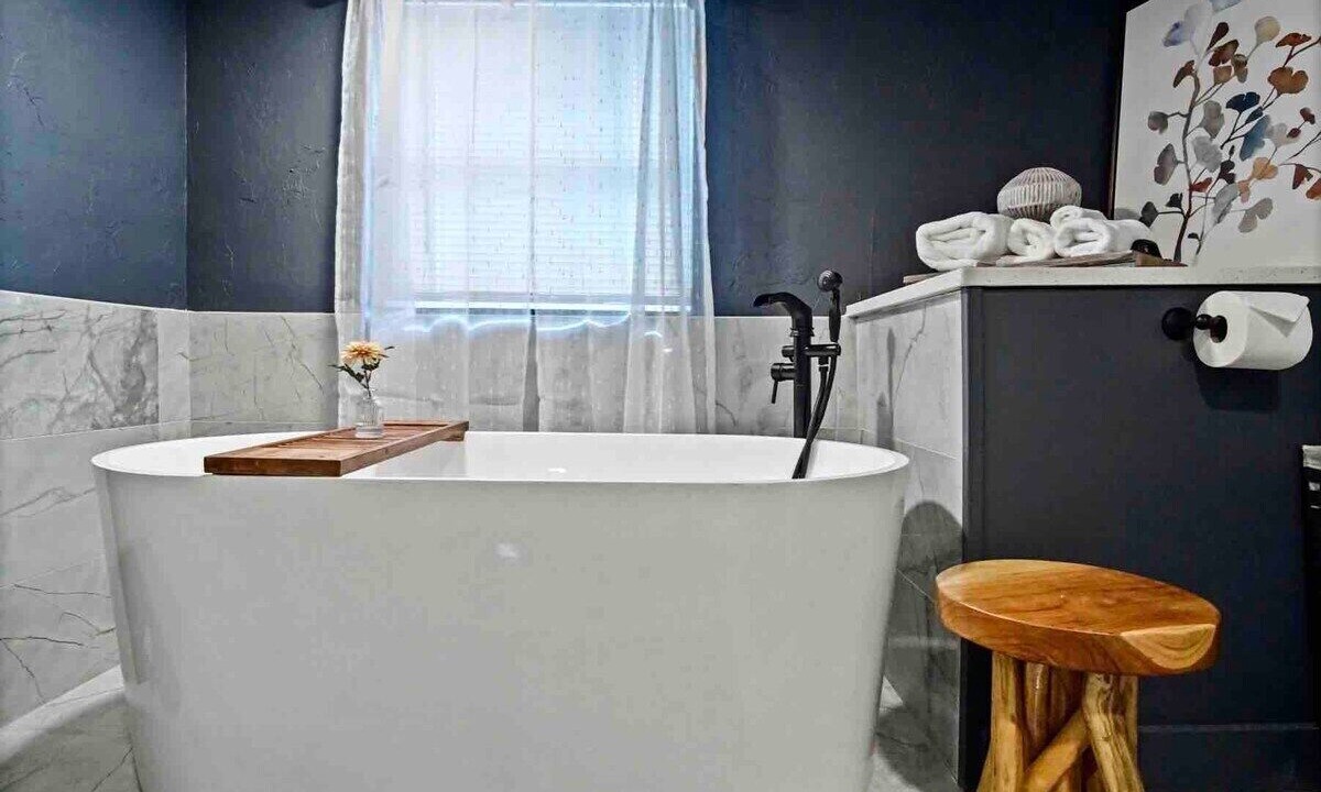 Photo of Bathroom in Central Oklahoma City