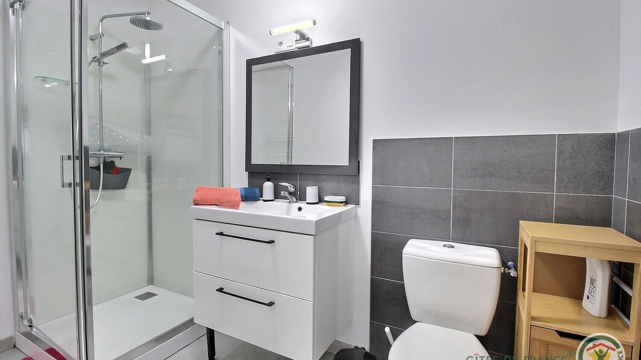 Photo of Bathroom in Hillion