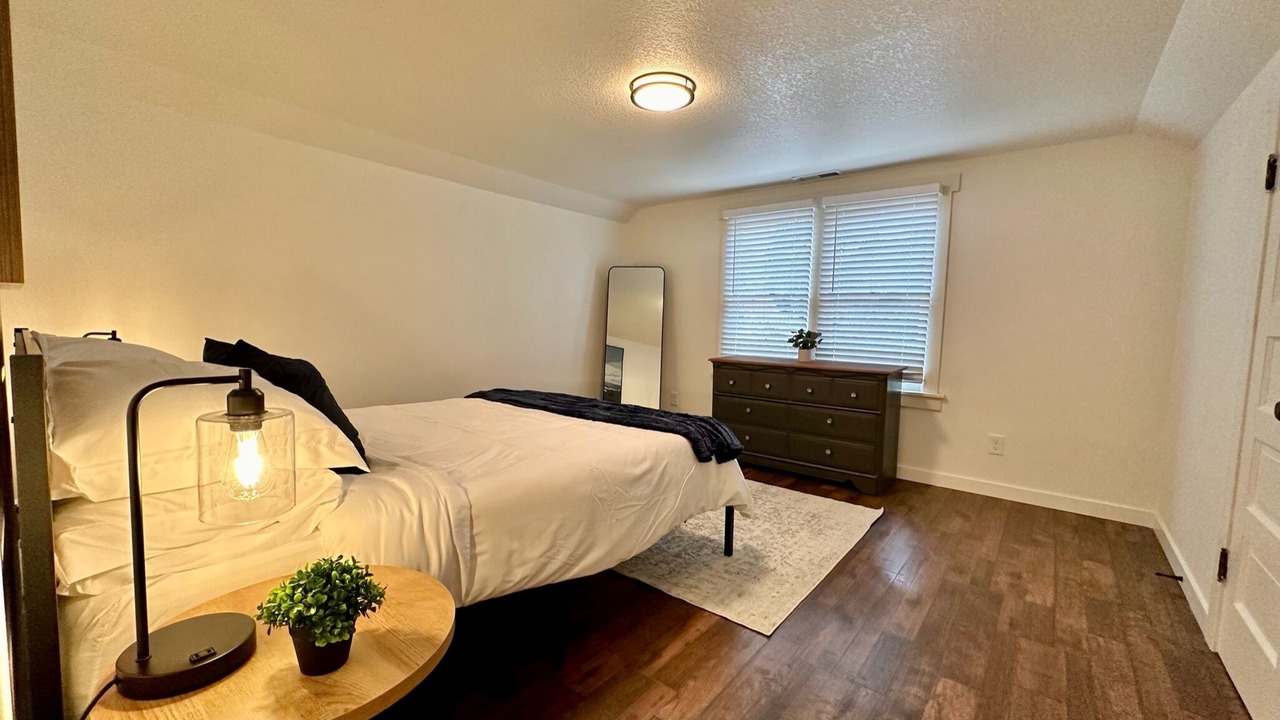 Photo of Bedroom in McLoughlin