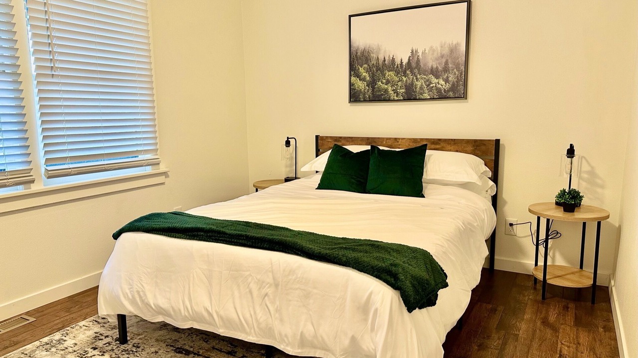 Photo of Bedroom in McLoughlin