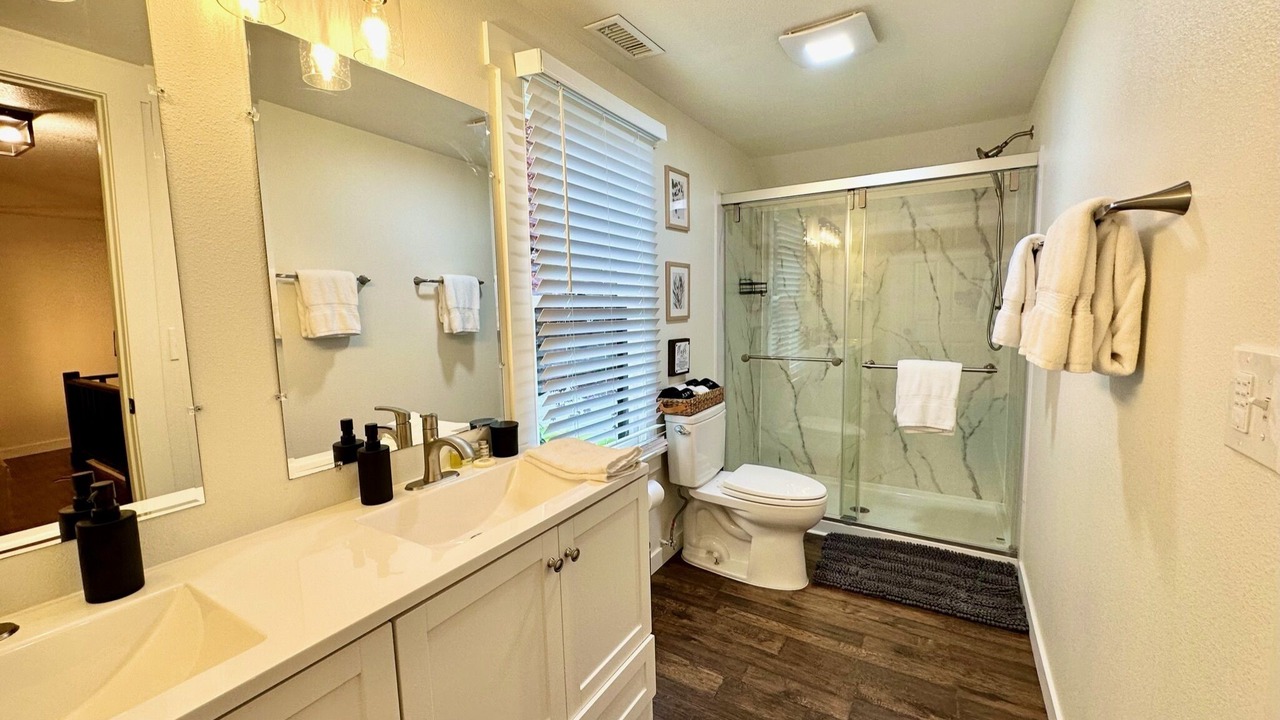 Photo of Bathroom in McLoughlin