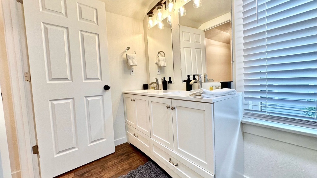 Photo of Bathroom in McLoughlin