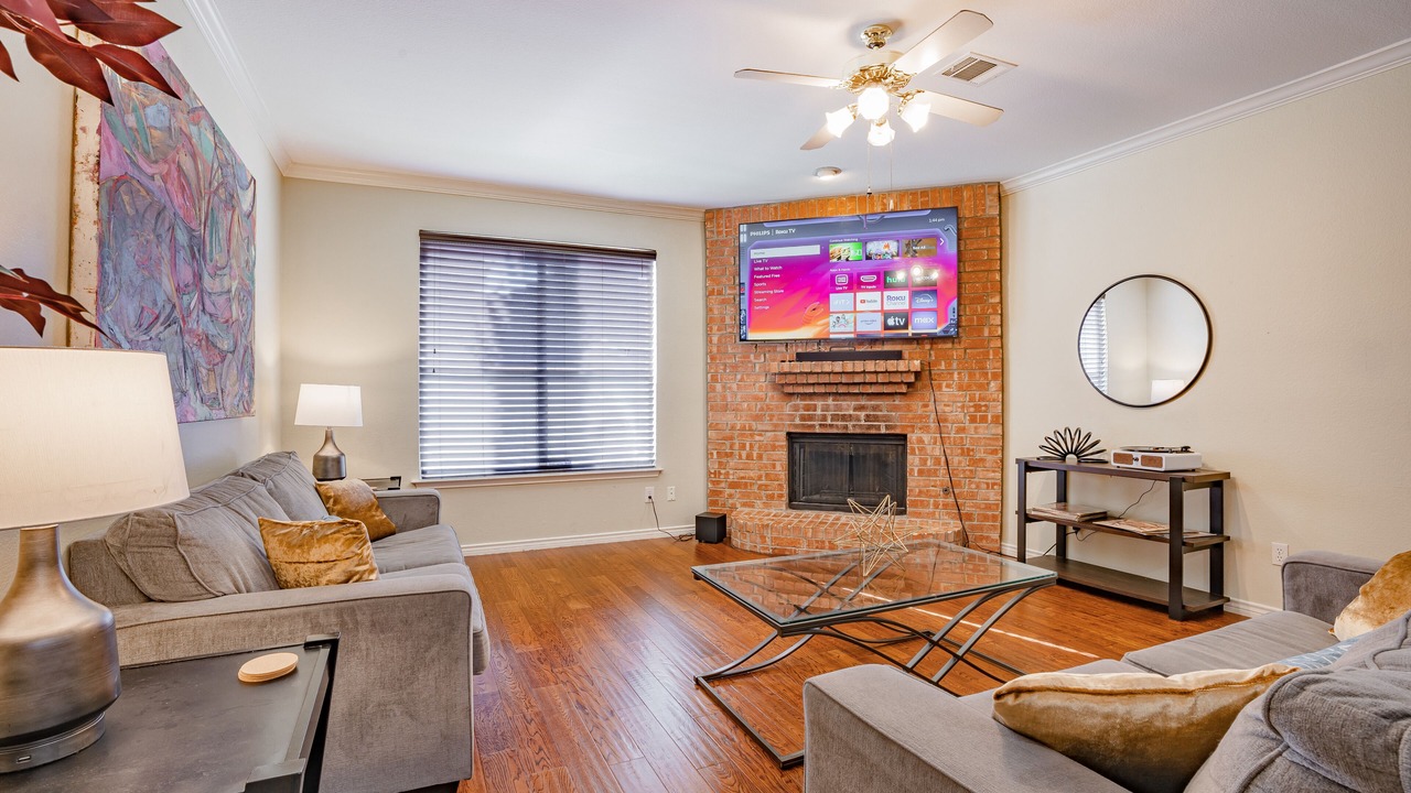 Photo of Livingroom in Allen