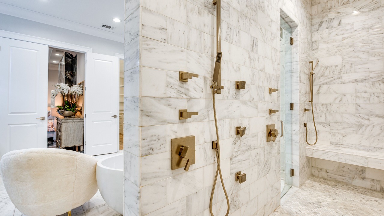 Photo of Bathroom in Suwanee