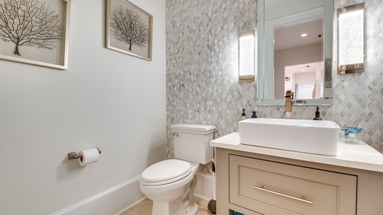 Photo of Bathroom in Suwanee