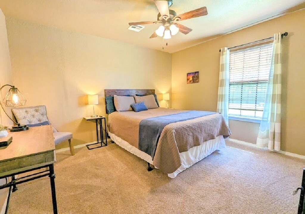 Photo of Bedroom in Sulphur