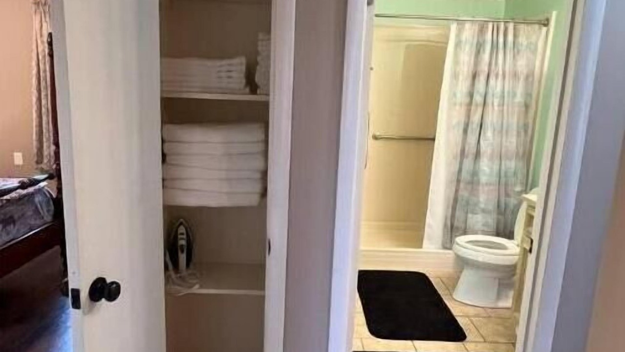 Photo of Bathroom in Horse Cave