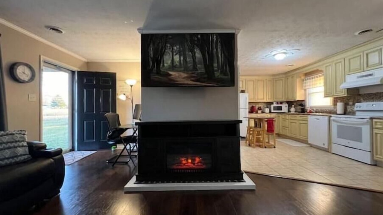 Photo of Others in Horse Cave