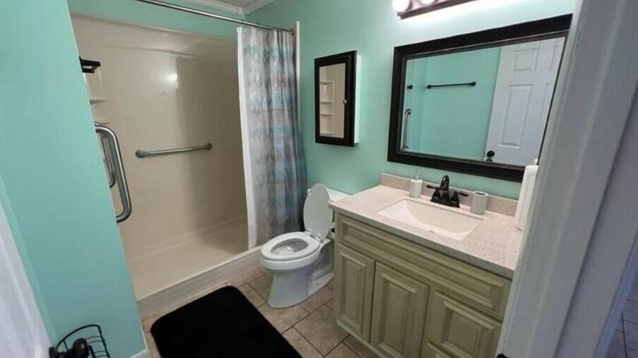 Photo of Bathroom in Horse Cave
