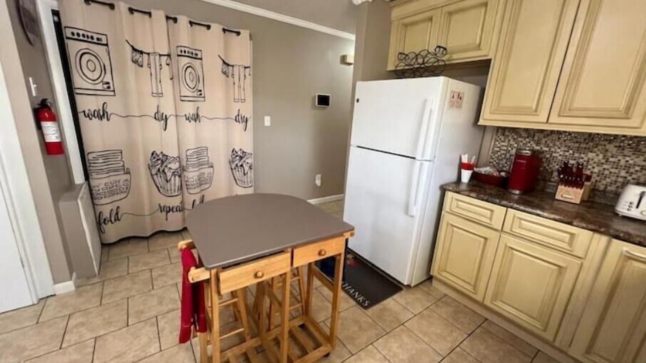 Photo of Others in Horse Cave