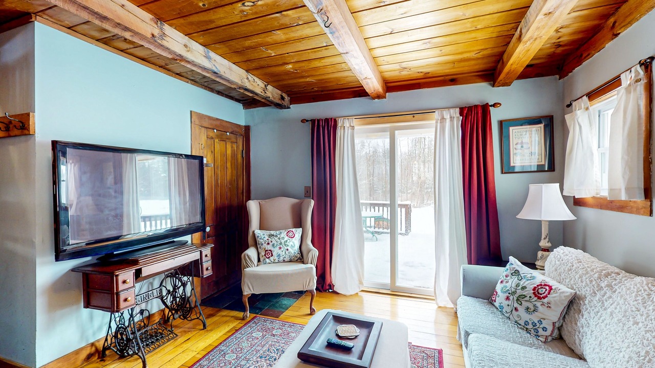 Photo of Livingroom in Chestertown