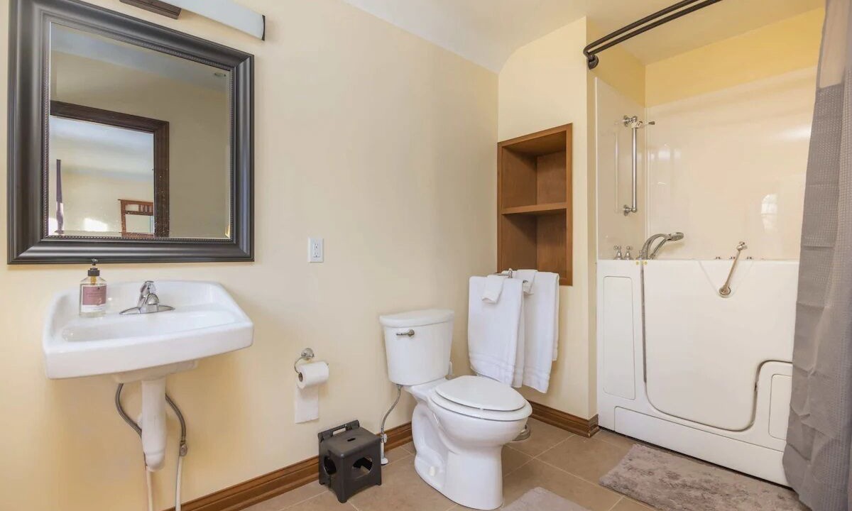 Photo of Bathroom in Des Moines