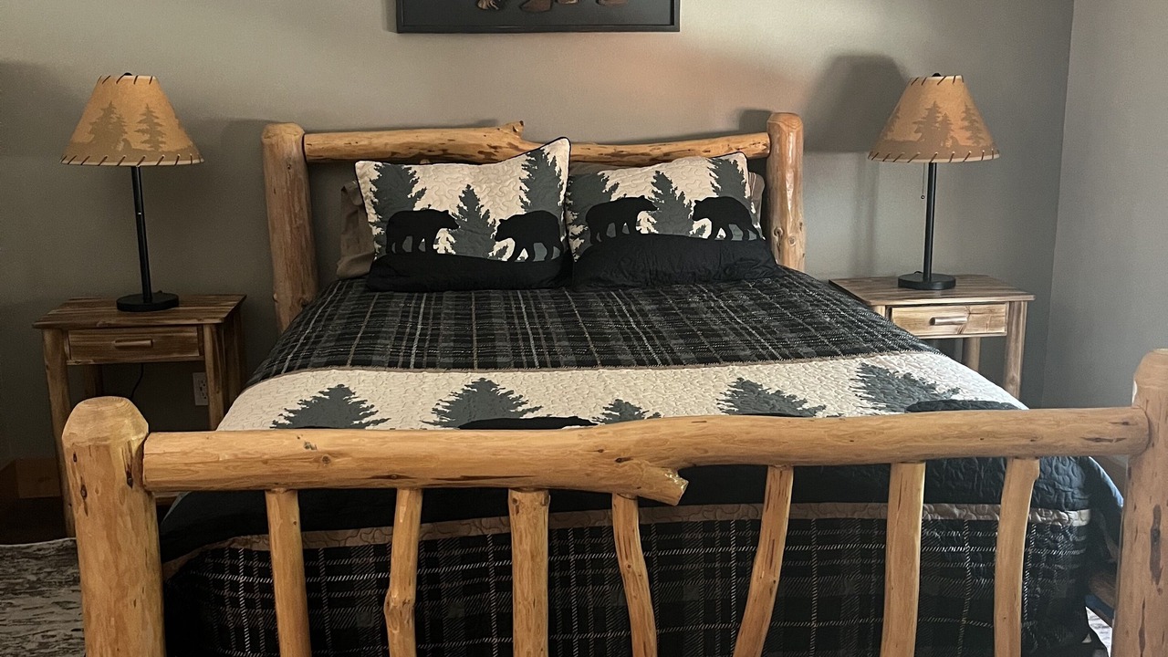 Photo of Bedroom in Leavenworth