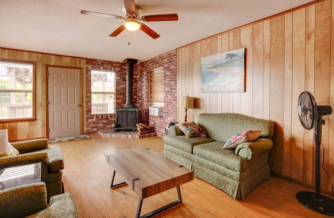Photo of Livingroom in Onalaska