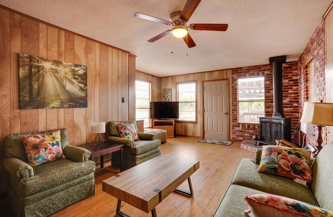 Photo of Livingroom in Onalaska