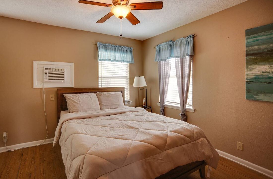 Photo of Bedroom in Onalaska