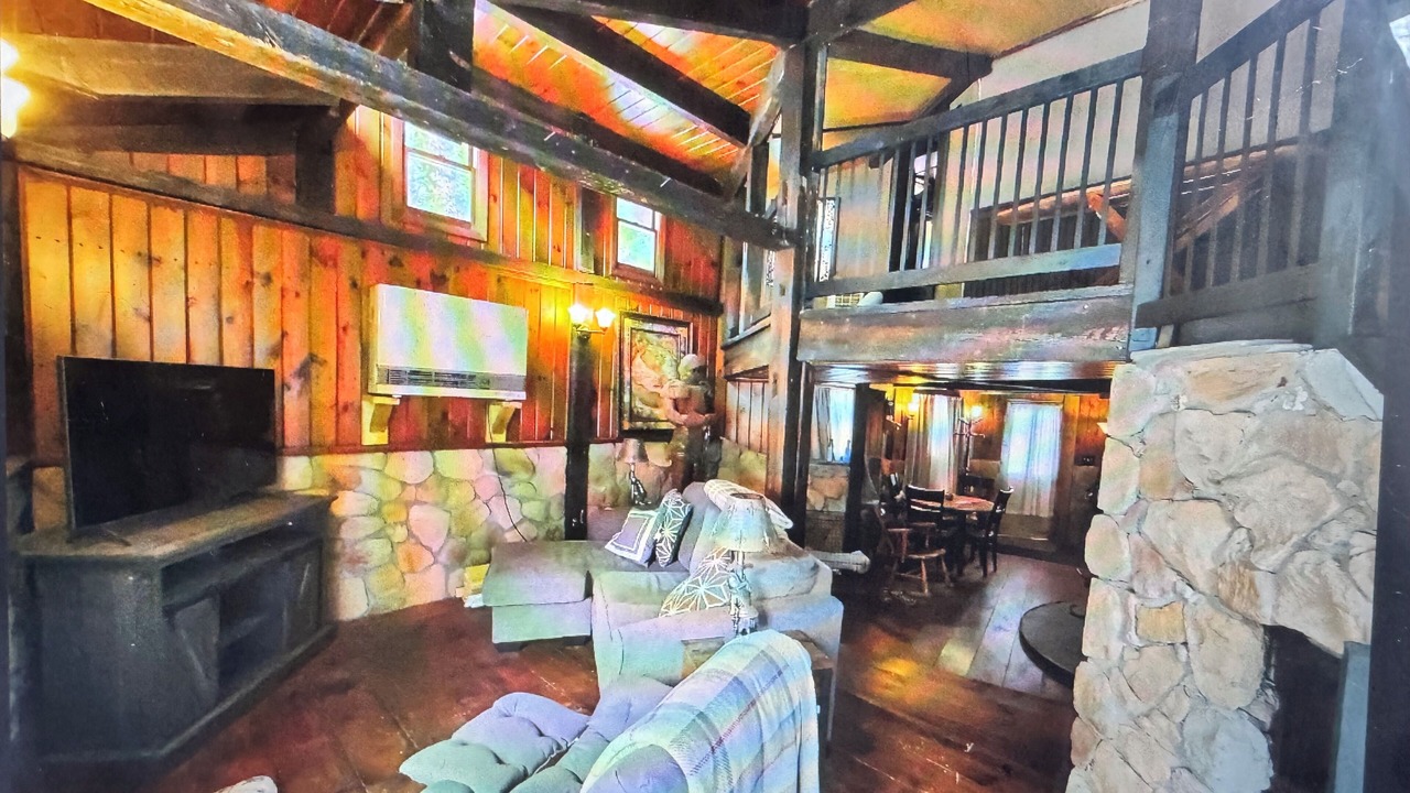 Photo of Livingroom in Canaan