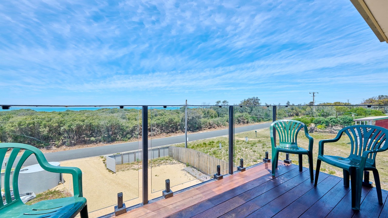 Photo of Patio Balcony in Paradise Beach
