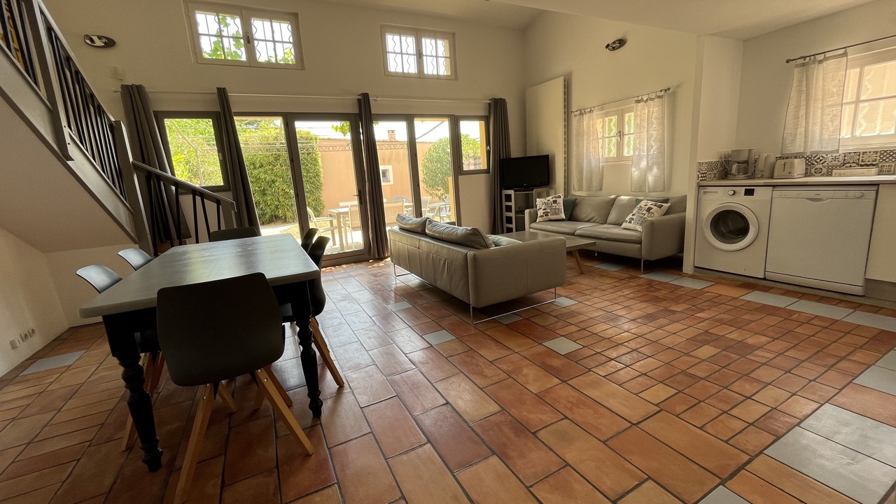 Photo of Livingroom in Saint-Quentin-la-Poterie
