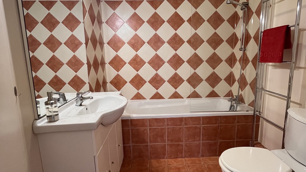 Photo of Bathroom in Saint-Quentin-la-Poterie
